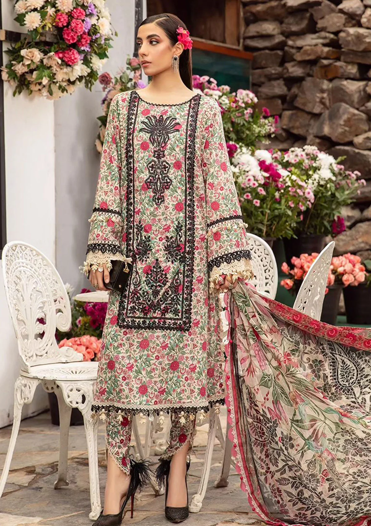 luxury-embroidered-lawn-suit-floral-collection-2026 Multi-Color Floral Embroidered Lawn Suit for Women